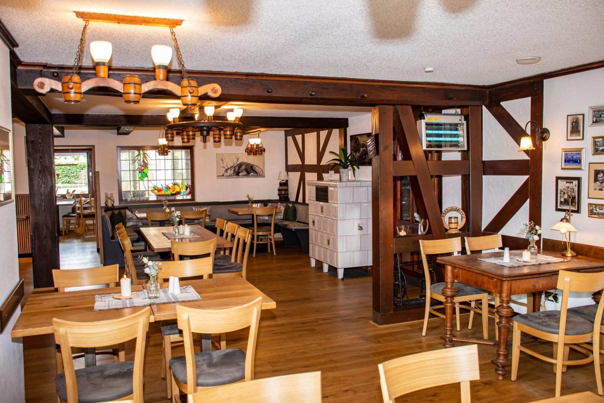 Deutsches Haus Hotel Restaurant Gastwirtschaft Biergarten Am Radweg Bermuthshain Esterno foto