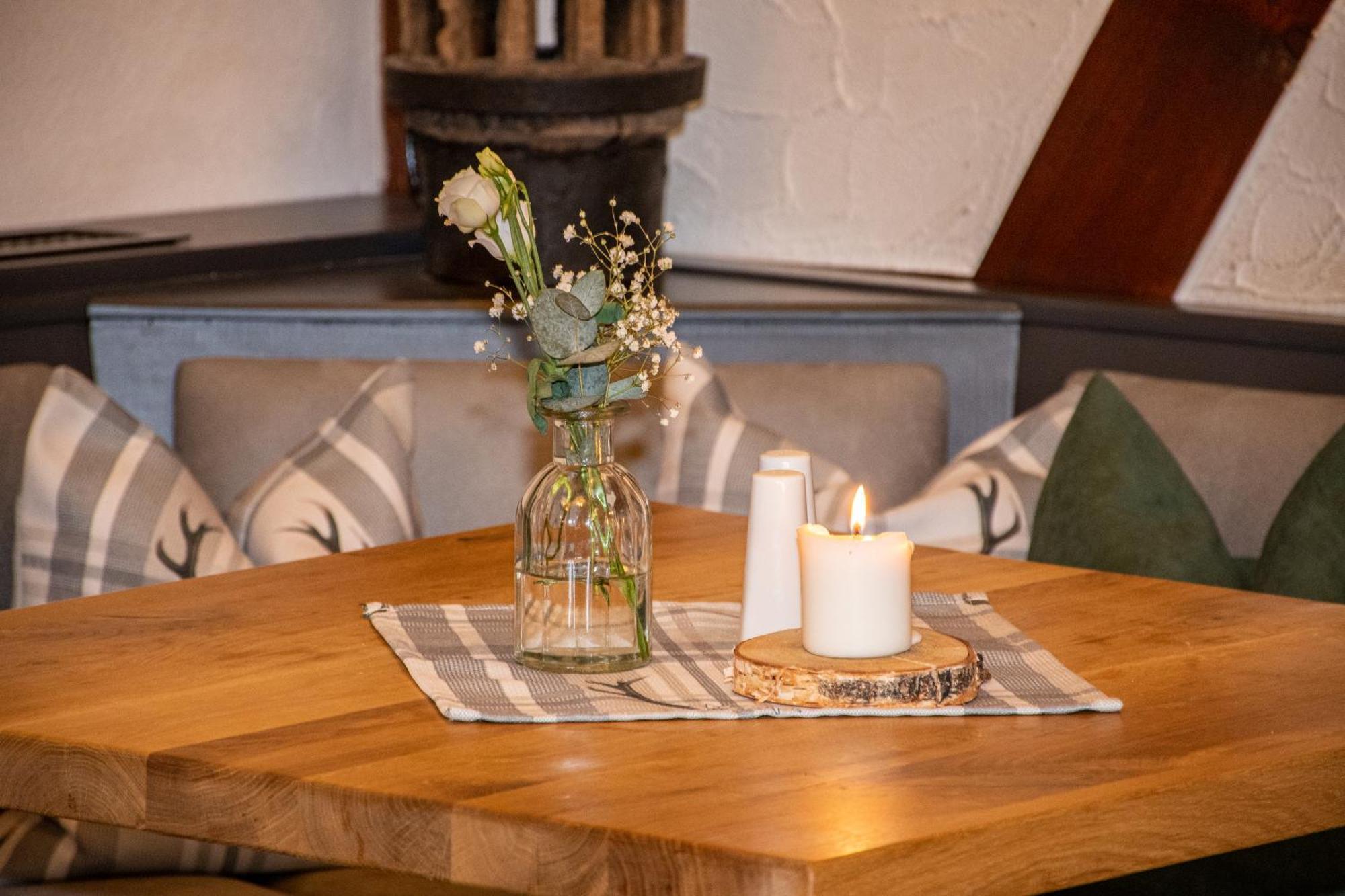 Deutsches Haus Hotel Restaurant Gastwirtschaft Biergarten Am Radweg Bermuthshain Esterno foto